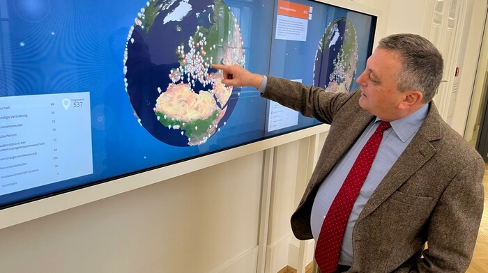 Georg Stillfried hat Landsleute rund um den Globus im Blick.