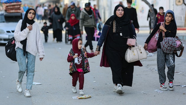 Flüchtlinge im Gazastreifen in der Stadt  Deir al-Balah  (Bild: AFP)