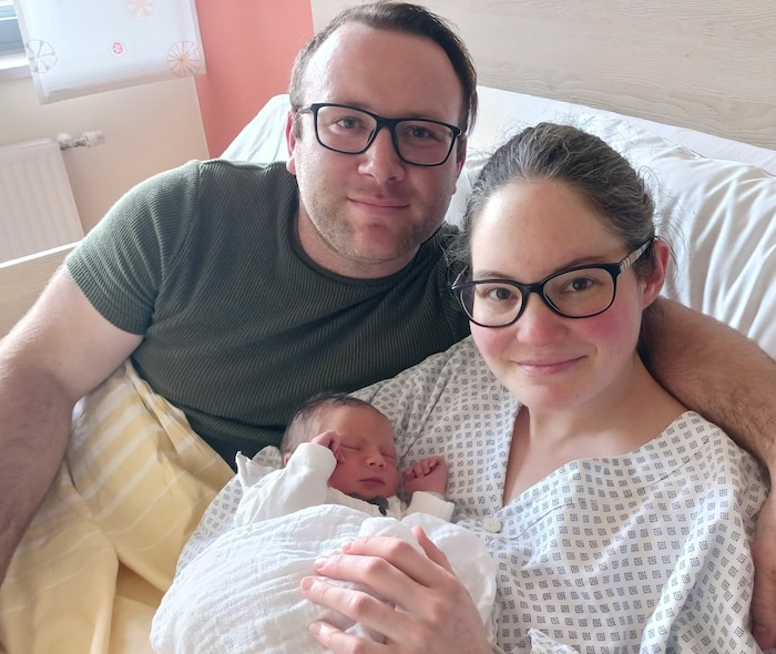 Papa Stefan und Mama Tanja mit ihrem süßen Schatz Elias Franz Alfred.