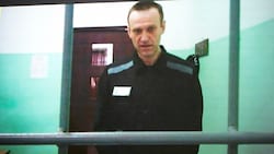 Der am Freitag verstorbene Alexej Nawalny bei einer seiner vielen Anhörungen vor Gericht vergangenes Jahr (Bild: ASSOCIATED PRESS)