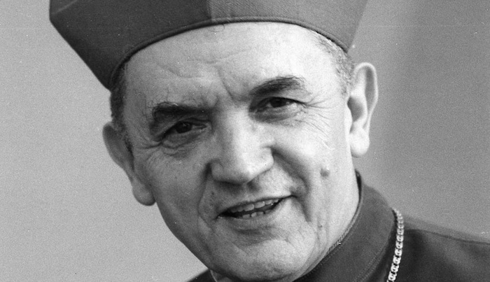 Gedacht wird dabei Bischof Stefan László.