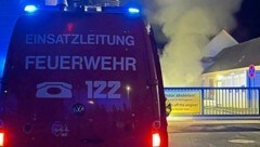 Der vermeintliche Brand in einer Molkerei in Oberwart entpuppte sich als technischer Defekt. Der Rauch war mehr als 80 Grad heißer Dampf. (Bild: FF Oberwart)