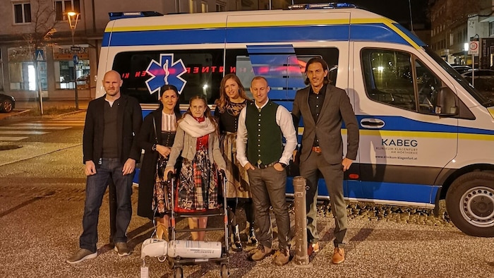 Johanna wurde von der Intensivstation auf den Maturaball begleitet.