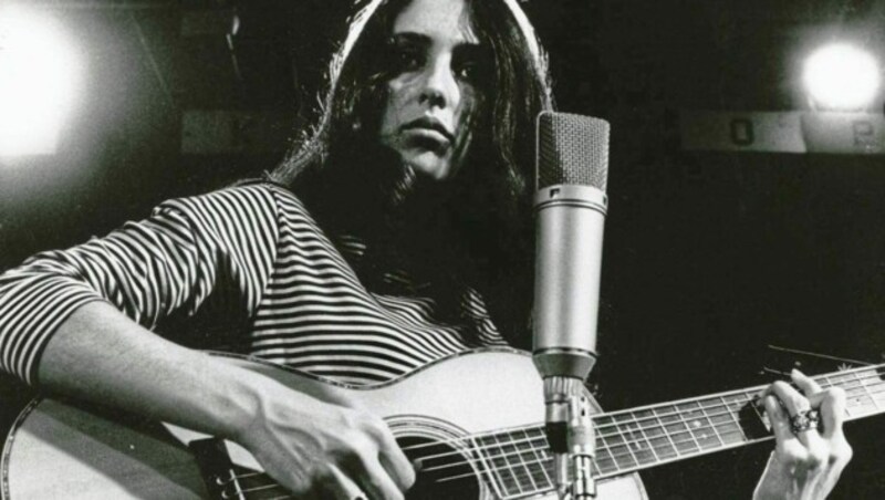 Lovely: Joan Baez in jungen Jahren. (Bild: Polyfilm)