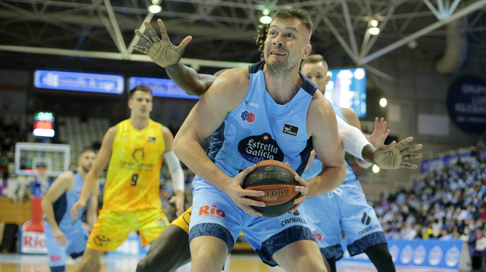 In Südamerika Neuer MahalbasicKlub wartet mit Chauffeur & Koch