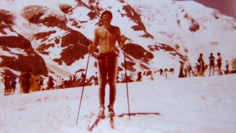 Modellathlet: Alfred Eder am Großglockner. Noch heute dreht er regelmäßig auf den Langlauf-Skiern seine Runden. (Bild: Tröster Andreas)