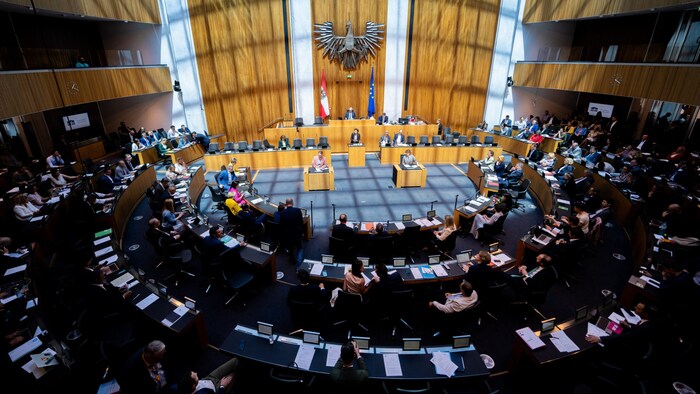 Parteien, Klubs und Akademien kassierten 237,4 Millionen Euro.