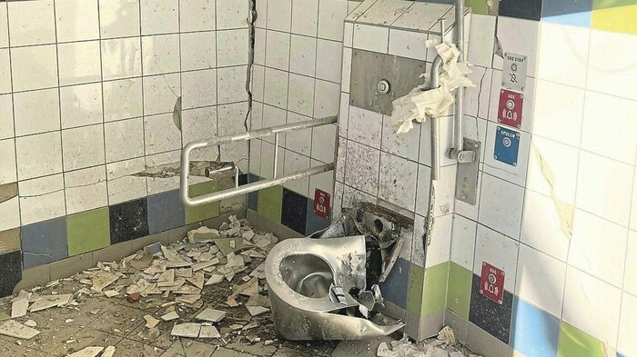 In der Donaustadt wurde mit Böllern vor kurzem ein ganzes Klo weggesprengt.