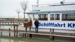 Sechs Zentimeter haben Schnee und Regen dem See gebracht, weiß Stefan Knoll von der gleichnamigen Schifffahrt. (Bild: Charlotte Titz)