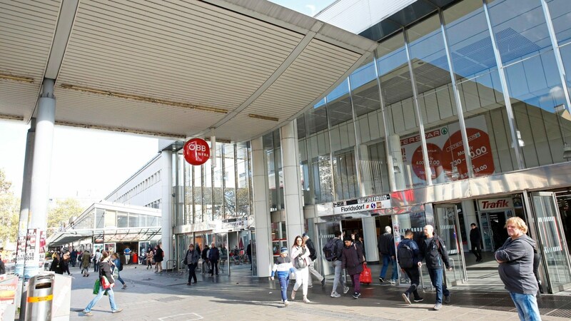 Der Floridsdorfer Bahnhof gilt als Hotspot der Pyrotechnik-Szene. (Bild: Martin Jöchl)