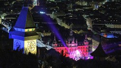 Das Silvester-Spektakel am Grazer Hauptplatz wird auch dieses Jahr wieder von der „Krone“ präsentiert (Bild: Erwin Scheriau)