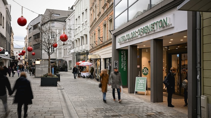 Auch der Benetton-Shop schließt.