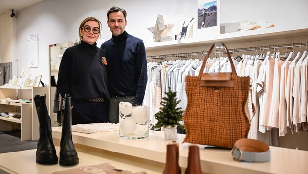 Oliver Schernhammer und Gattin Claudia sperren nach 25 Jahren ihr Modegeschäft zu. (Bild: Wenzel Markus)