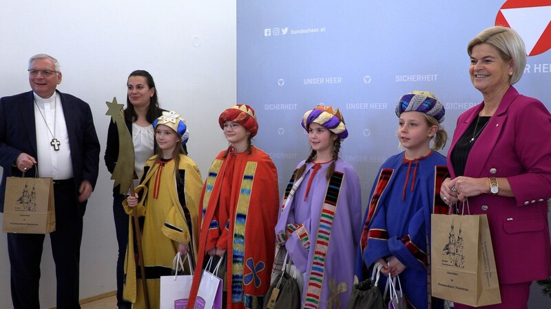 Sternsinger in der Roßauer Kaserne in Wien. (Bild: krone.tv)