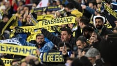 Kein Spiel haben Fenerbahce- und Galatasaray-Fans in Riad zu sehen bekommen … (Bild: AFP)