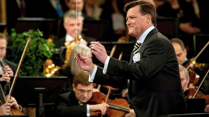 Christian Thielemann dirigiert die Wiener Philharmoniker. (Bild: ORF)