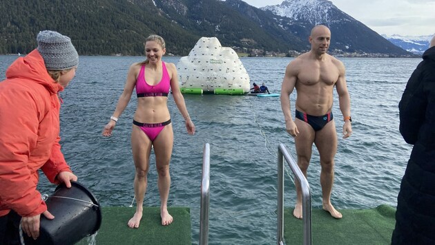 Beim 21. Silvesterschwimmen am Achensee machten die Schwimmerinnen und Schwimmer eine gute Figur. (Bild: Achensee Tourismus / Fill)