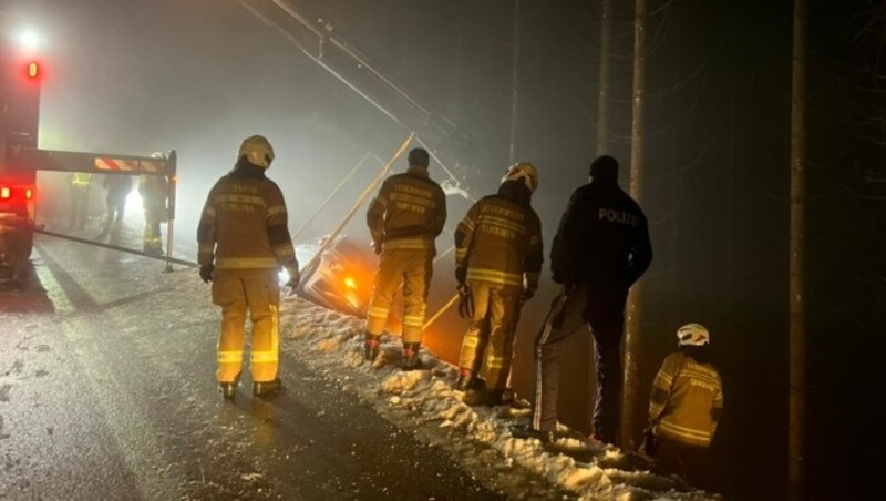 Die Feuerwehr Tamsweg konnte das Fahrzeug bergen. (Bild: FF Tamsweg)