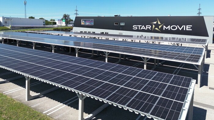 Das Familienunternehmen aus Peuerbach investierte seit 2022 viel Geld in Photovoltaik-Carports.
