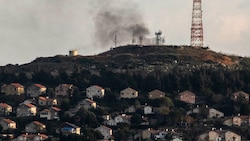 Als Reaktion auf Raketenbeschuss aus dem Libanon (Bild) und Syrien hat Israels Armee zurückgefeuert. (Bild: AFP)