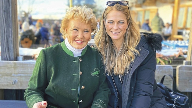 Besuch auf der Bichlalm in Kitzbühel: Rosi Schipflinger und Prinzessin Madeleine von Schweden. (Bild: API (c) Michael Tinnefeld)