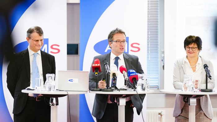 Projektleiter Thomas Mader, AMS-Vorstand Johannes Kopf und AMS-Wien-Geschäftsführerin Petra ...
