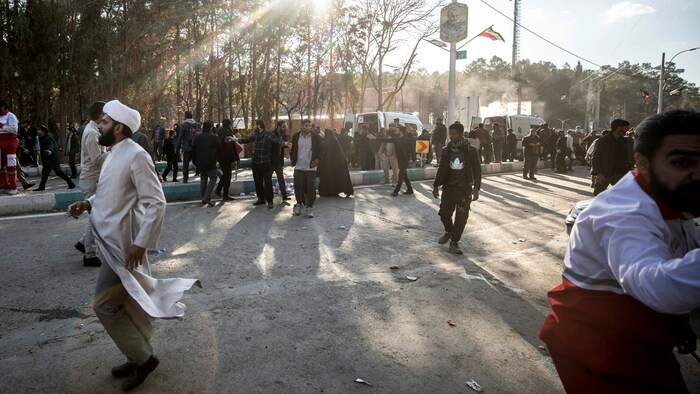 Der IS hat sich zum Anschlag im Iran mit mehr als 80 Toten bekannt.