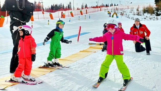 Seit mittlerweile fünf Jahrzehnten betreibt Erik Schinegger eine Skischule im Familienskigebiet Simonhöhe. (Bild: Ingolf Wachs)