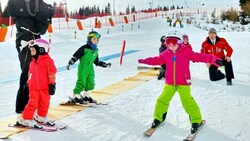 Seit mittlerweile fünf Jahrzehnten betreibt Erik Schinegger eine Skischule im Familienskigebiet Simonhöhe. (Bild: Ingolf Wachs)