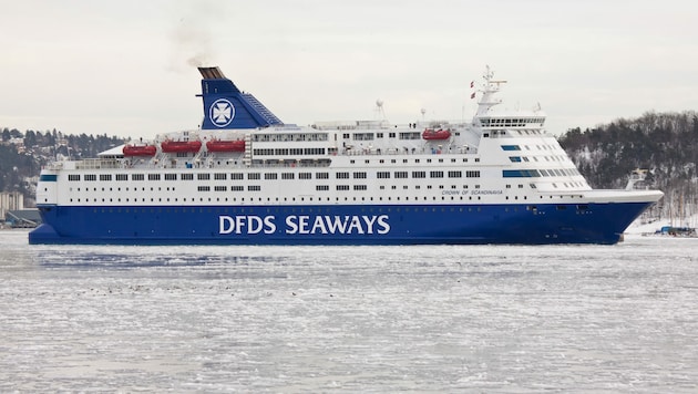 Eine Fähre des Unternehmens DFDS verlässt gerade den Hafen von Oslo. (Symbolbild) (Bild: Per Kåre Kjønsvik/Wikipedia (CC BY 2.0))