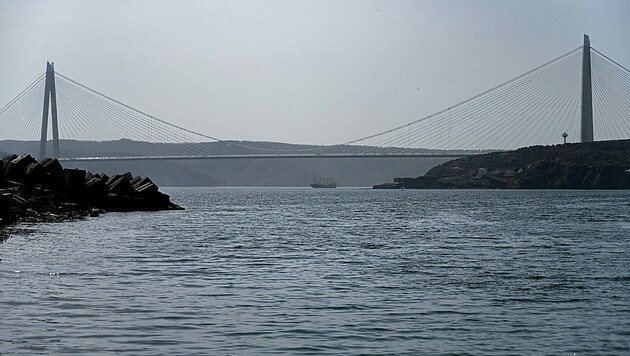 Die Einfahrt zur Meerenge von Bosporus (Bild: APA/AFP/OZAN KOSE)