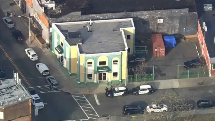 Nach Angaben der Staatsanwaltschaft wurden auf den Imam am Mittwochmorgen in der Stadt Newark ...