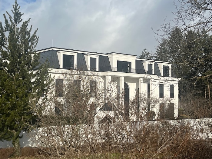 Schauplatz mehrerer Hausdurchsuchungen: die ehemalige Benko-Familienvilla in Innsbruck-Igls