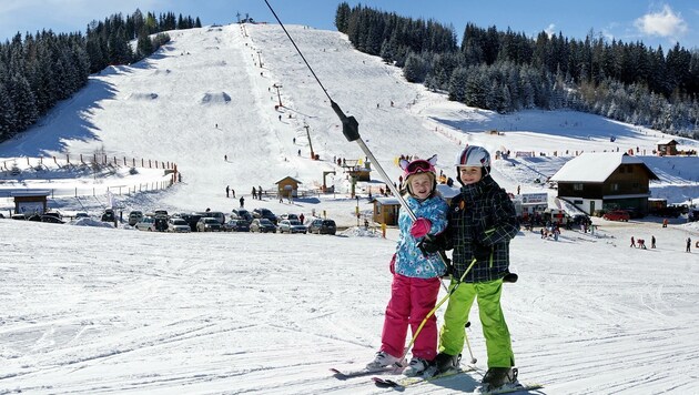 Aufatmen können Pistenflöhe auf der Simonhöhe – die Skischule bleibt. (Bild: Tourismusregion Mittelkärnten)