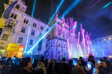 Silvesterspektakel am Grazer Hauptplatz: Auch mit Wassershows lässt sich Feinstaub entgegenwirken. (Bild: Erwin Scheriau)