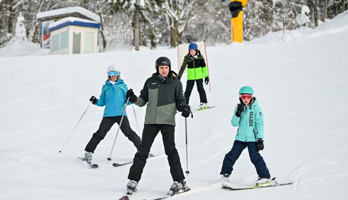 Das Skifahren bereitet Freude für Alt und Jung - diese darf man sich auch durch Staus auf der ...