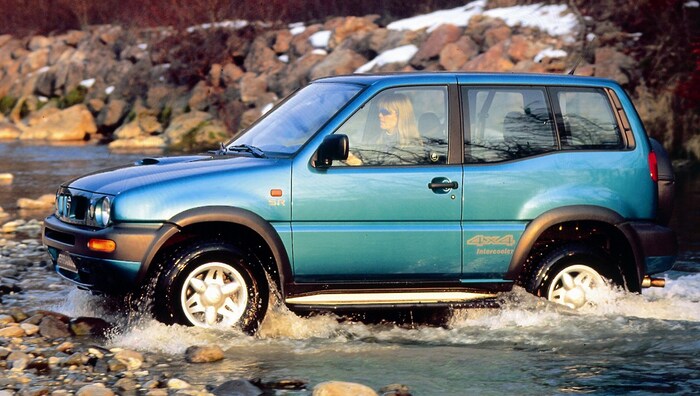 Ab 1994 wurde der Terrano II als erster Nissan nach Japan exportiert, wo er als echter Europäer gefeiert wurde und unter dem Namen Mistral für Furore sorgte.