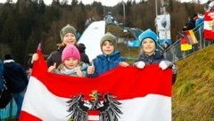 Sophia (v.li.), Julia, Christoph und Paula besuchen das Dreikönigsspringen zum ersten Mal. (Bild: Gerhard Schiel)