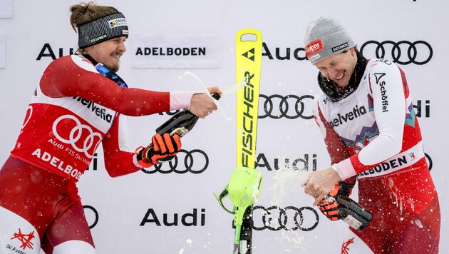 Manuel Feller (links) feiert mit Dominik Raschner. (Bild: AFP or licensors)