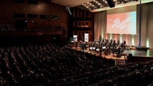 Neujahrskonzert des „Kammerorchester InnStrumenti“, alljährlich ein Publikumsmagnet im Innsbrucker Congress. (Bild: Amir Kaufmann)