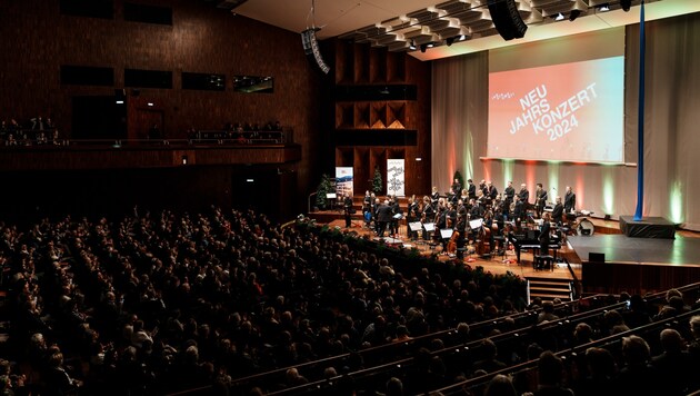 Neujahrskonzert des „Kammerorchester InnStrumenti“, alljährlich ein Publikumsmagnet im Innsbrucker Congress. (Bild: Amir Kaufmann)