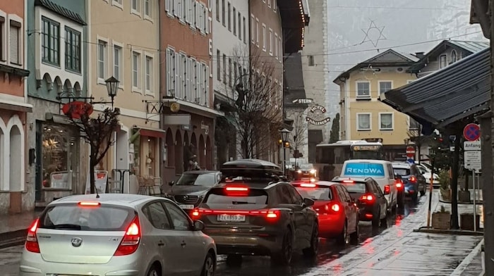 Der Stau durch Golling und Kuchl lähmt die Anrainer