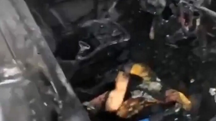 Das zerstörte Auto von Hisbollah-Kommandant Wassim al-Tawil