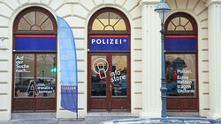 Der neue Info Store am Schottenring 10 genau gegenüber der Landespolizeidirektion steht zu normalen Geschäftsöffnungszeiten allen Interessieren ohne Voranmeldung offen. (Bild: Zwefo)