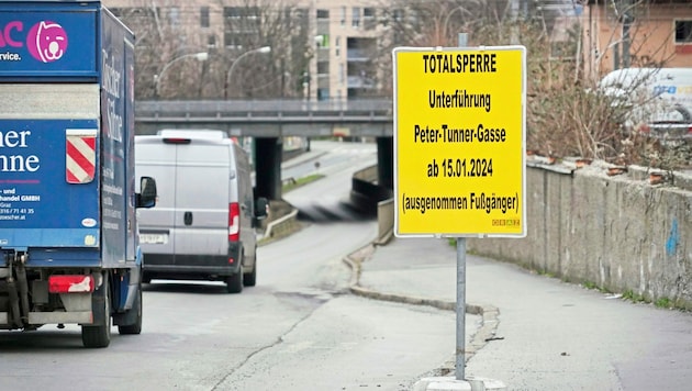 Die Peter-Tunner-Gasse in Graz bleibt bis Mitte 2026 für den Verkehr gesperrt. (Bild: Sepp Pail)