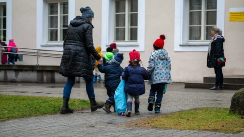 chon bisher war es möglich, dass Zusatzkräfte die Gruppenführung in Kindergärten übernehmen. Diese Ausnahmeregelung soll durch die neue Verordnung deutlich erleichtert werden. (Bild: Kerschbaummayr Werner)