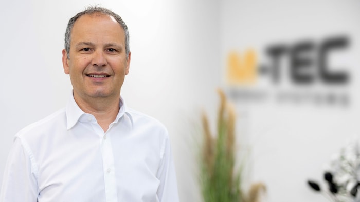 M-TEC-Geschäftsführer Peter Huemer beschäftigt derzeit in Pinsdorf 85 Mitarbeiter.