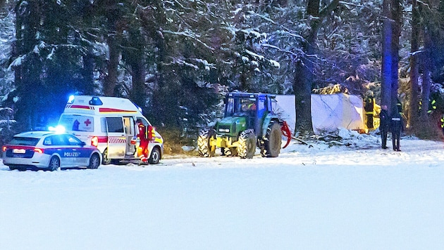 Der Ort des tödlichen Forstunglücks, ein Waldstück in Munderfing - die besorgte Lebensgefährtin hatte die Leiche gefunden (Bild: Manfred Fesl)