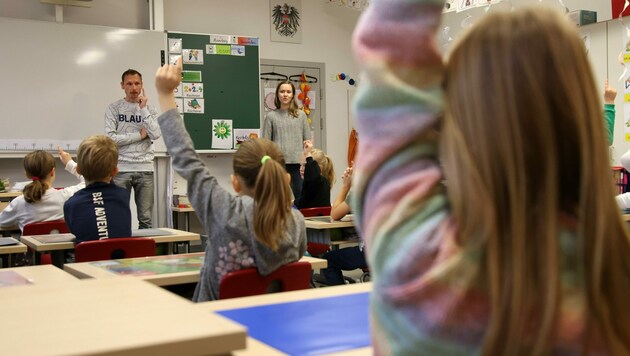 Der Volksschulzugang soll auch Pädagogen ohne Eignungstest offenstehen (Bild: Tröster Andreas)