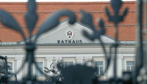Das Klagenfurter Rathaus kommt nicht zur Ruhe – neben Untreue, Betrug und Amtsmissbrauch werden nun auch Hinweise zum „Mafia-Paragraphen“ verfolgt.  (Bild: Uta Rojsek-Wiedergut)